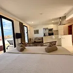 Appartement Ocean Suite With Heated Pool By Sunhousescanarias *