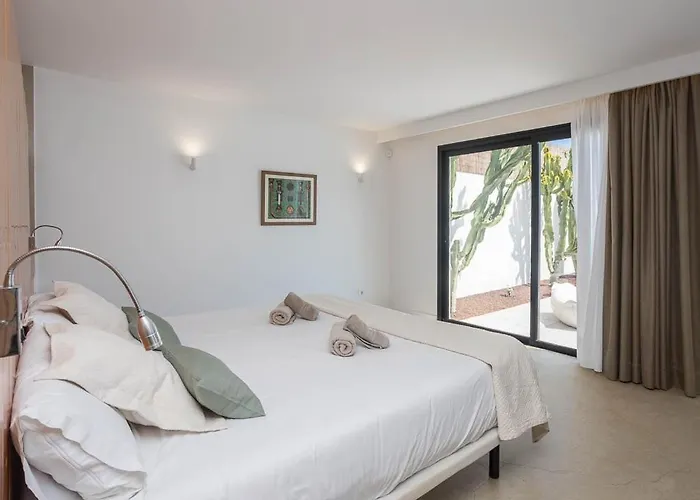 Apartamento Edem piscina climatizada Playa del Hombre Telde