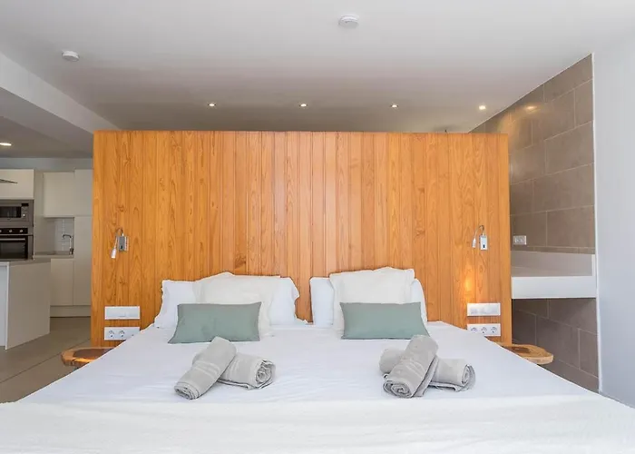 Apartamento Edem piscina climatizada Playa del Hombre