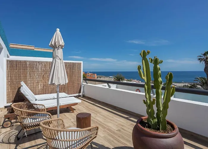 Edem piscina climatizada Playa del Hombre *
