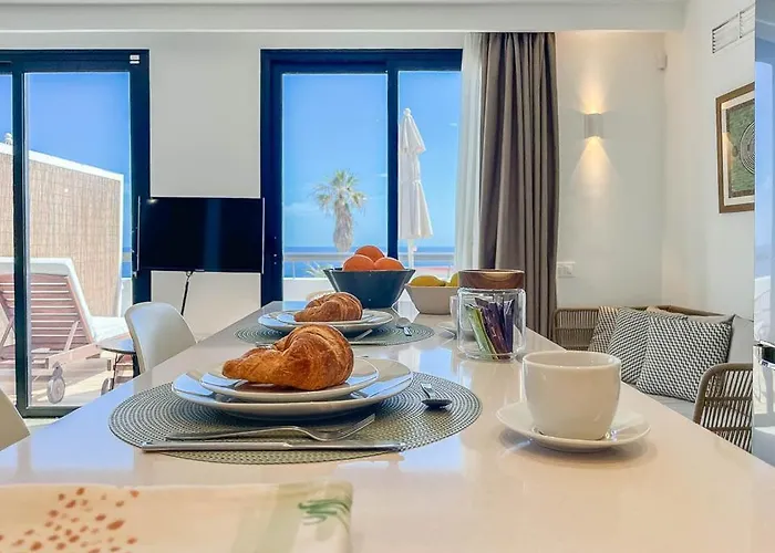 Apartamento Edem piscina climatizada Playa del Hombre