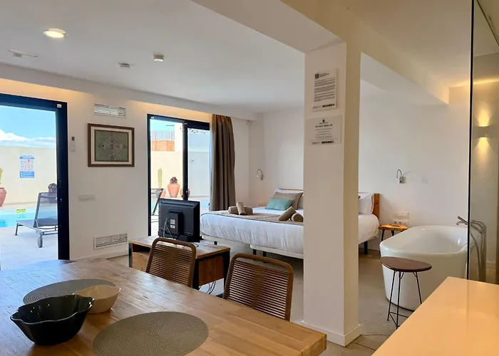 Edem piscina climatizada Playa del Hombre Apartamento *
